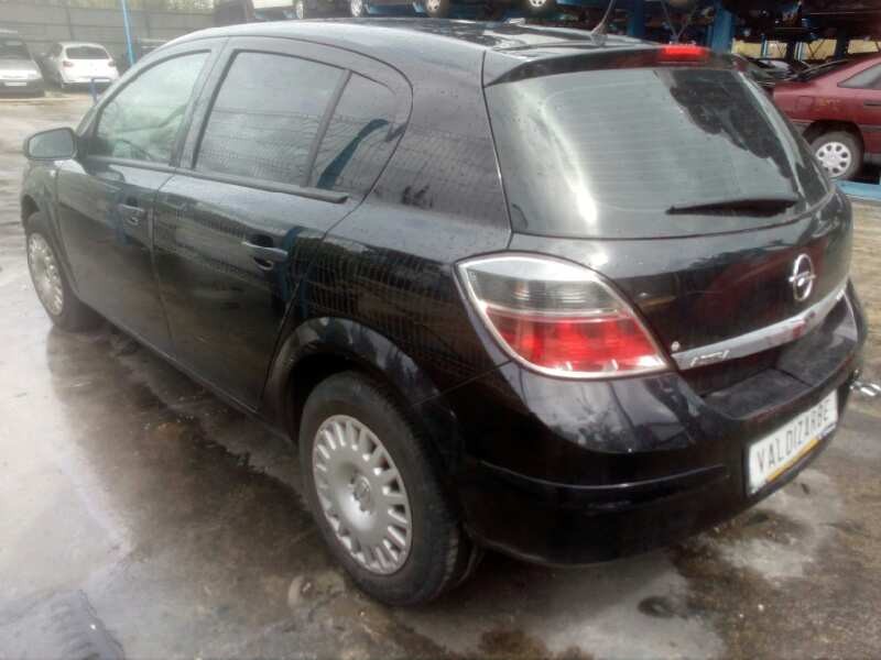 opel astra h berlina del año 2008