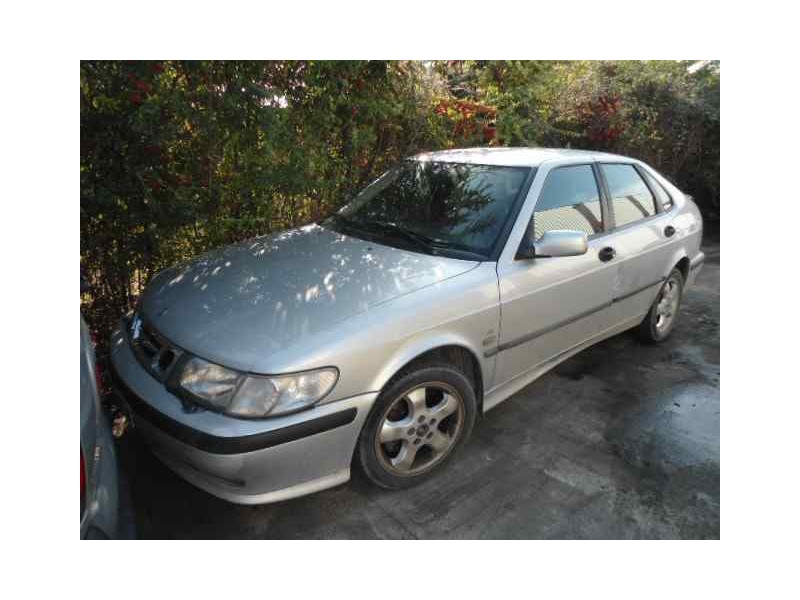 saab 9-3 berlina del año 2000