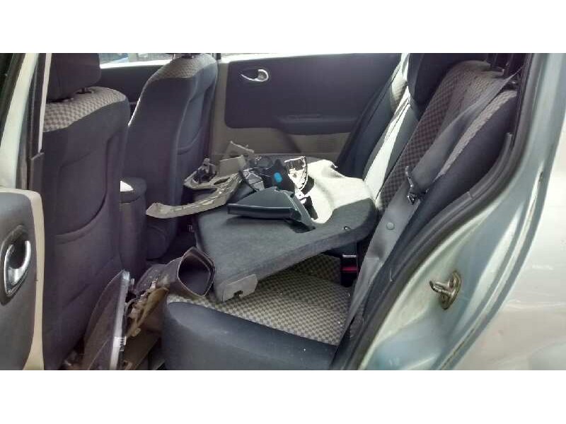 renault megane ii berlina 5p del año 2004