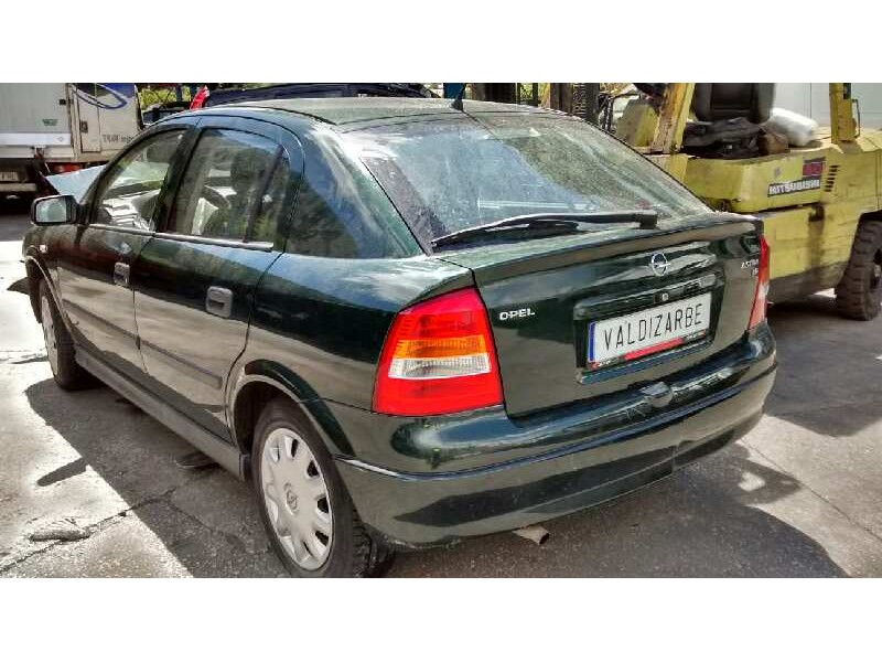 opel astra g berlina del año 2001