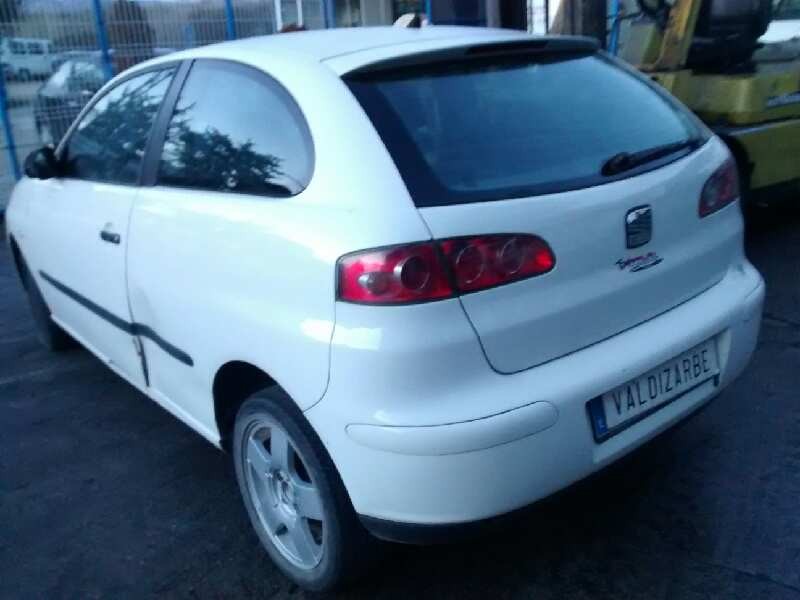 seat ibiza (6l1) del año 2002