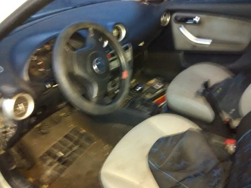 seat ibiza (6l1) del año 2002