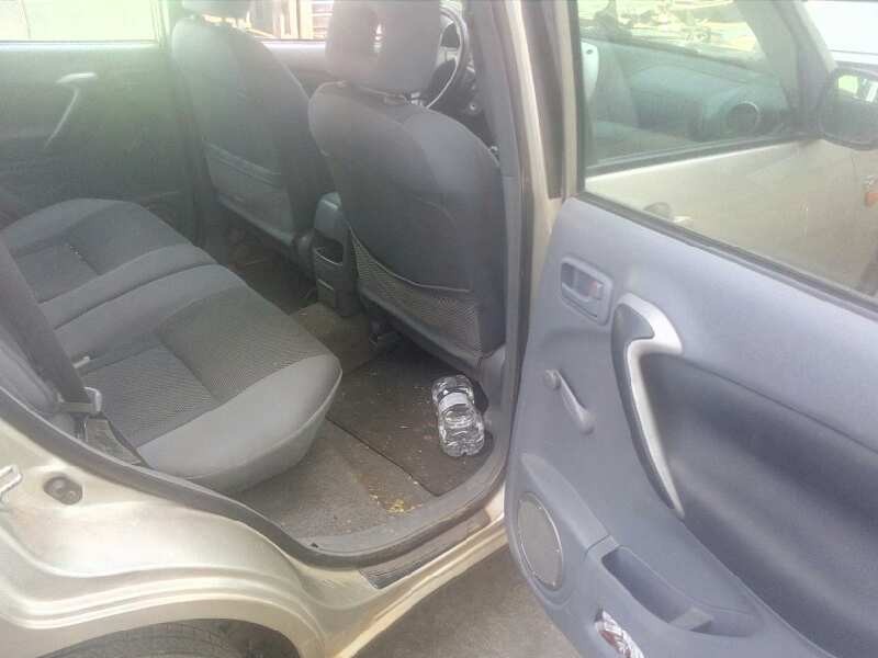 toyota rav 4 (a2) del año 2003