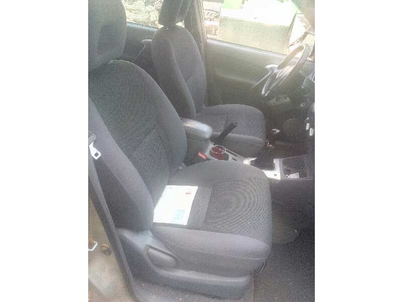 toyota rav 4 (a2) del año 2003