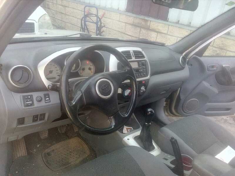 toyota rav 4 (a2) del año 2003