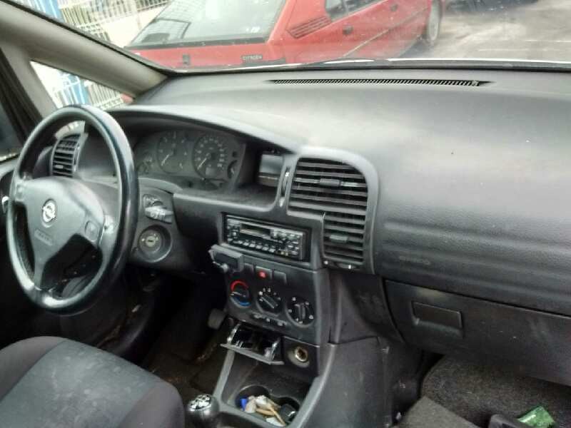 opel zafira a del año 2001
