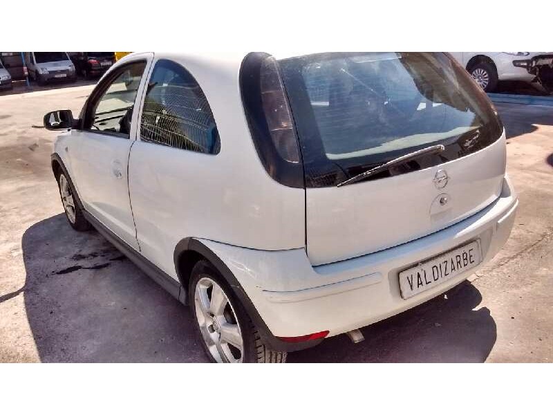opel corsa c del año 2005
