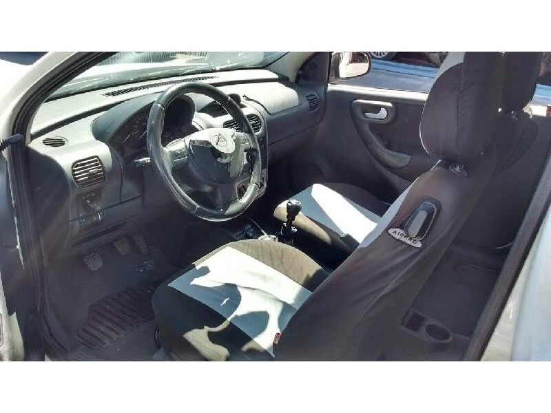 opel corsa c del año 2005