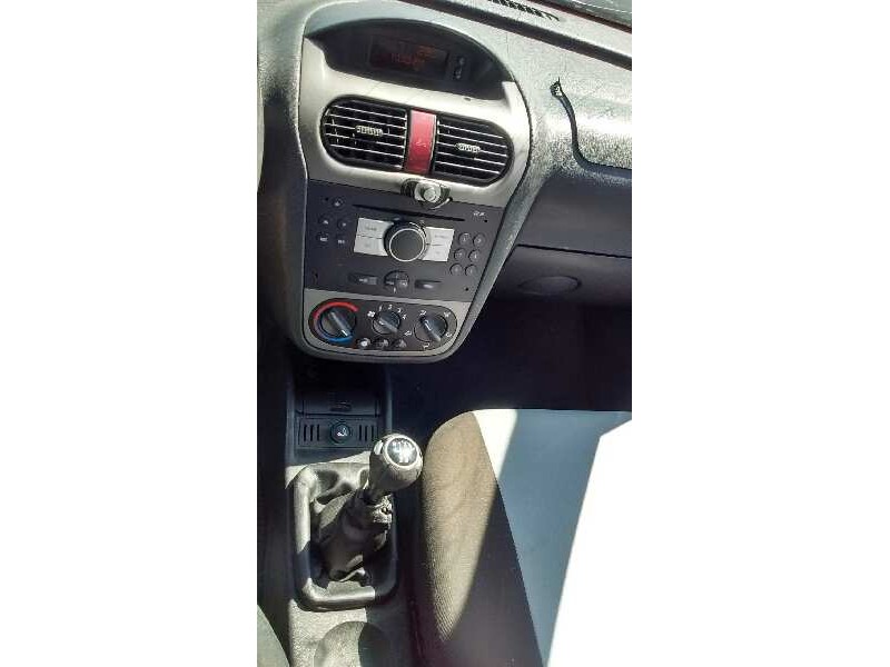 opel corsa c del año 2005