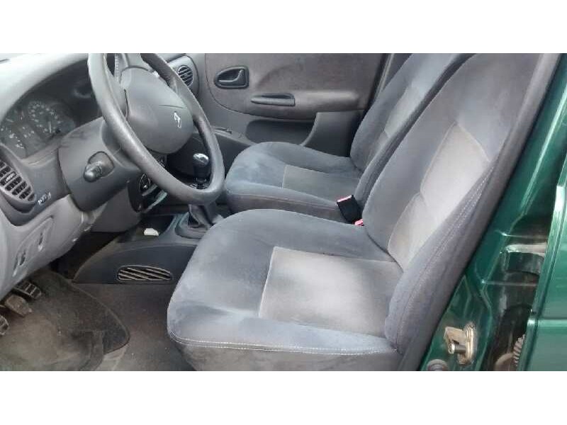 renault megane i fase 2 berlina (ba0) del año 2000