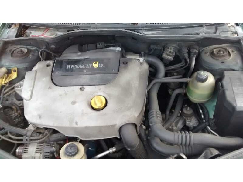 renault megane i fase 2 berlina (ba0) del año 2000