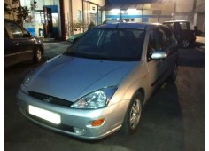 ford focus berlina (cak) del año 2001