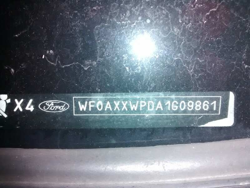 ford focus berlina (cak) del año 2001