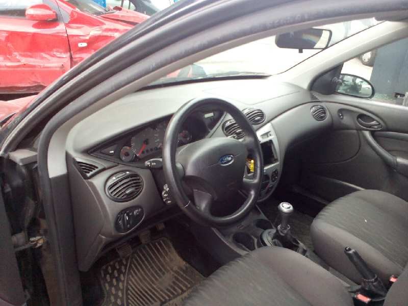 ford focus berlina (cak) del año 2003
