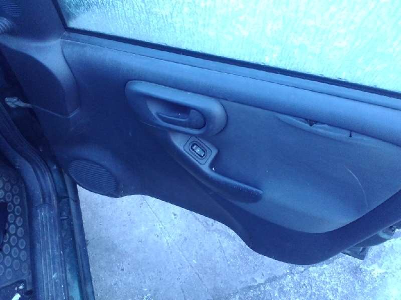 opel corsa c del año 2002