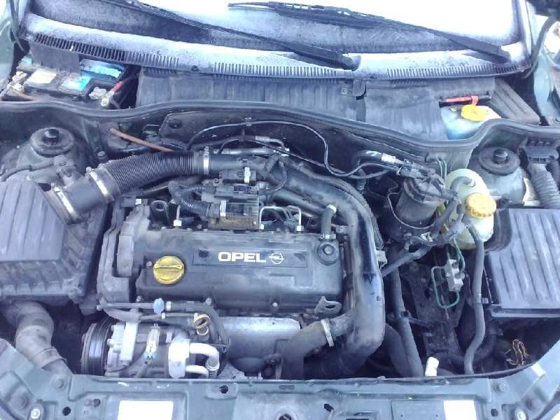 opel corsa c del año 2002