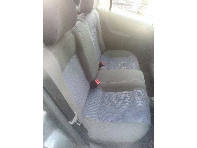 volkswagen polo berlina (6n2) del año 2001