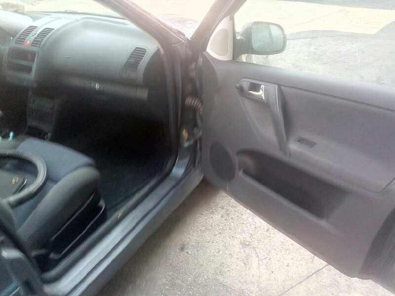 volkswagen polo berlina (6n2) del año 2001