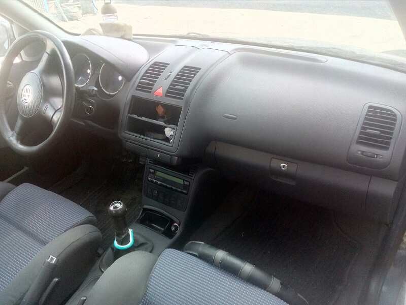 volkswagen polo berlina (6n2) del año 2001