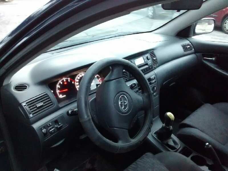 toyota corolla (e12) del año 2003