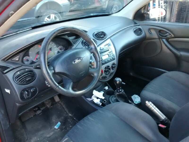 ford focus berlina (cak) del año 2004