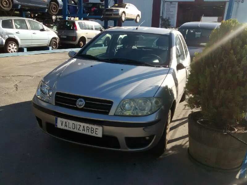 fiat punto berlina (188) del año 2004