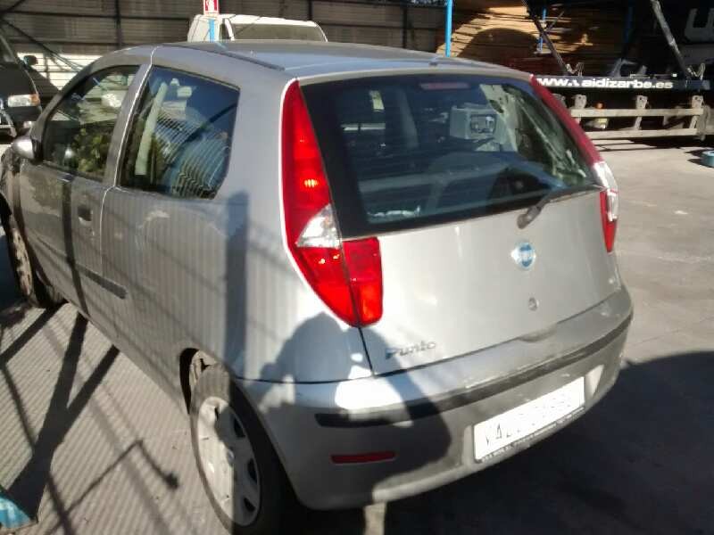 fiat punto berlina (188) del año 2004