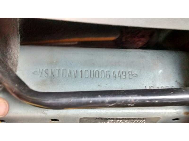 nissan almera tino (v10m) del año 2001