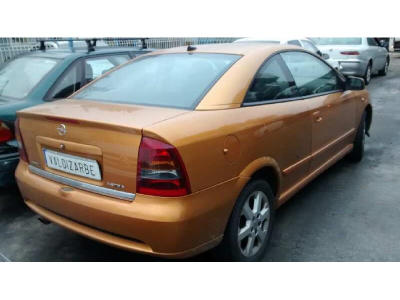 opel astra g coupé del año 2001