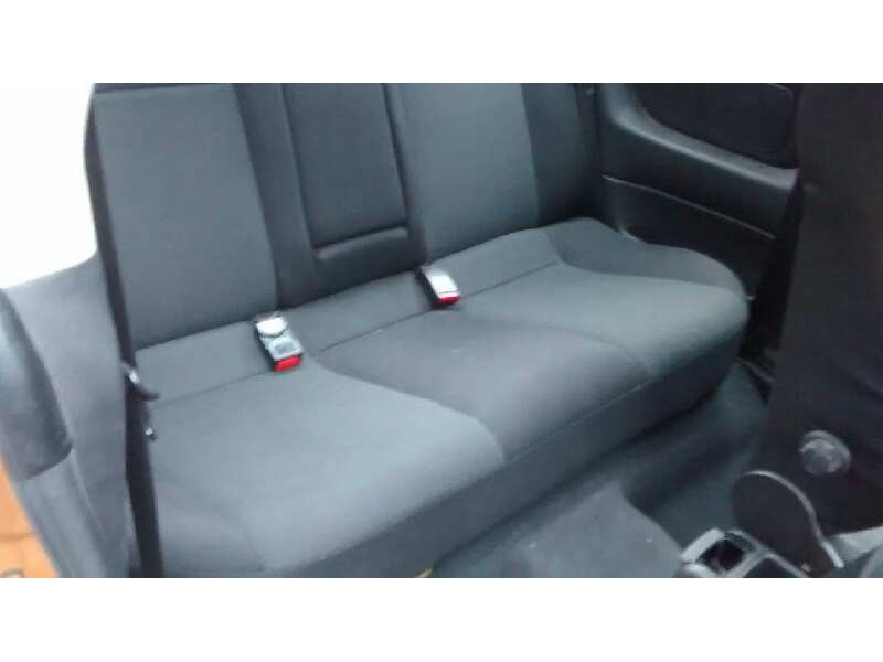 opel astra g coupé del año 2001