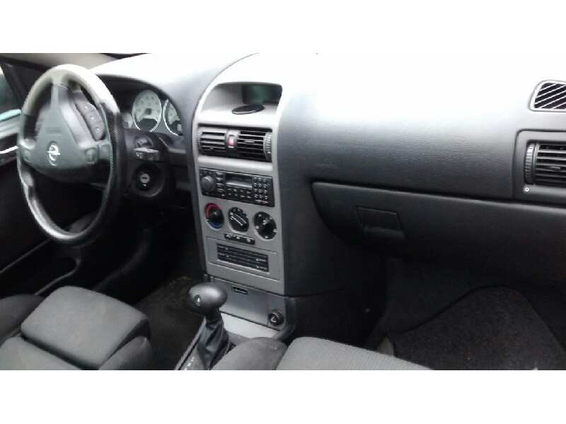 opel astra g coupé del año 2001