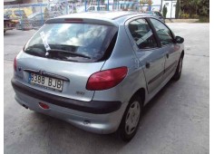 peugeot 206 berlina del año 2001 2