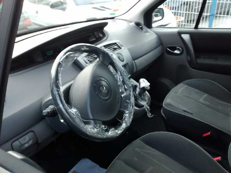 renault scenic ii del año 2004