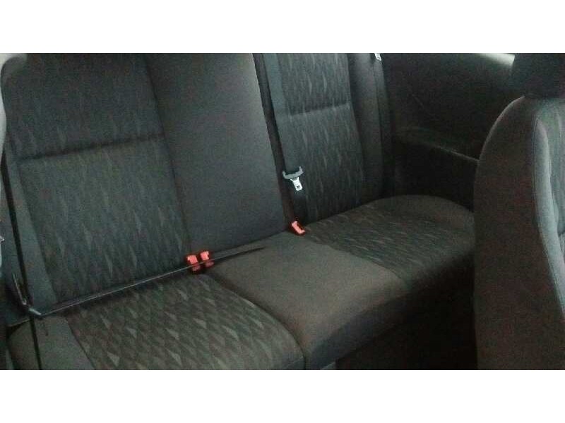 ford focus berlina (cak) del año 2003