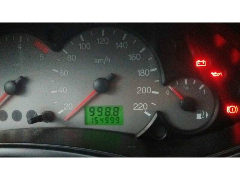 ford focus berlina (cak) del año 2003