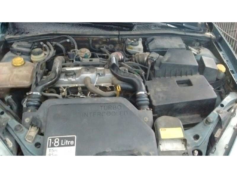 ford focus berlina (cak) del año 2003