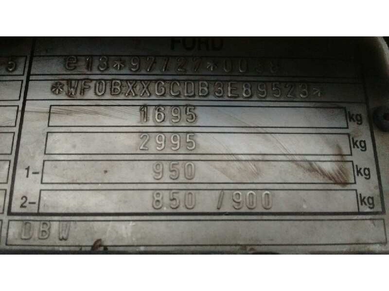 ford focus berlina (cak) del año 2003