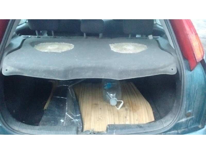 ford focus berlina (cak) del año 2003