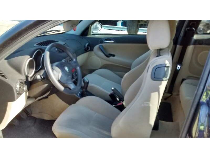 alfa romeo 147 (190) del año 2001