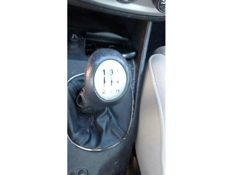 alfa romeo 147 (190) del año 2001