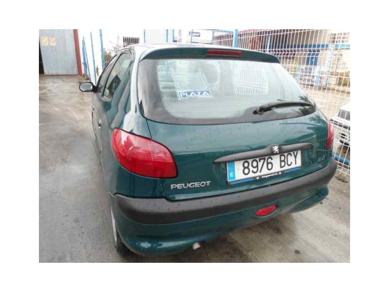 peugeot 206 berlina del año 2000