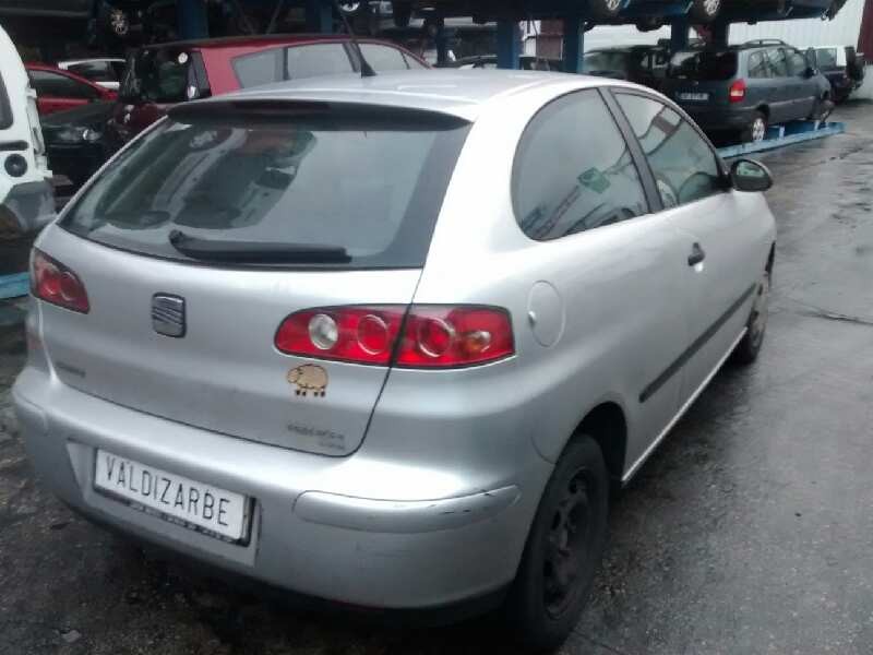 seat ibiza (6l1) del año 2002