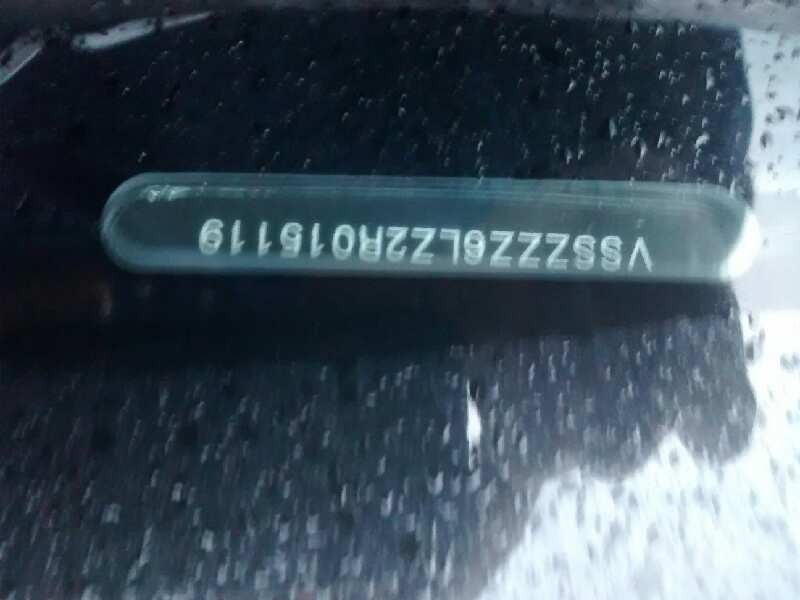 seat ibiza (6l1) del año 2002