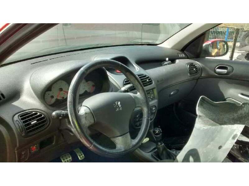 peugeot 206 berlina del año 2003