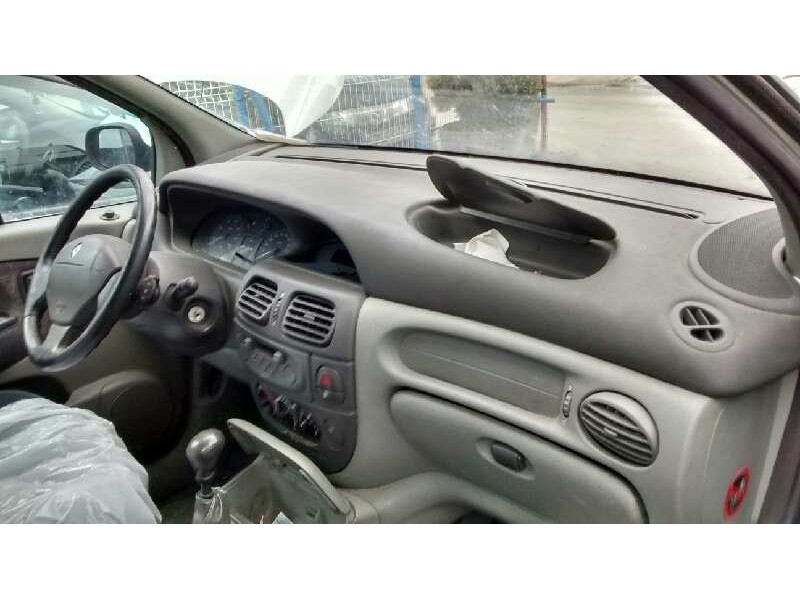 renault scenic (ja..) del año 2001