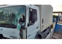 mercedes-benz 817 del año 2000 2