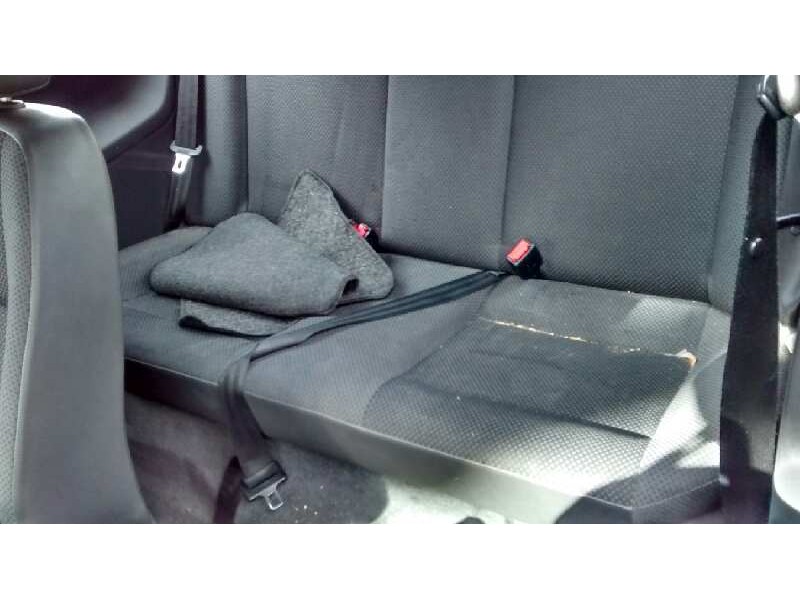 volkswagen polo berlina (6n2) del año 2001