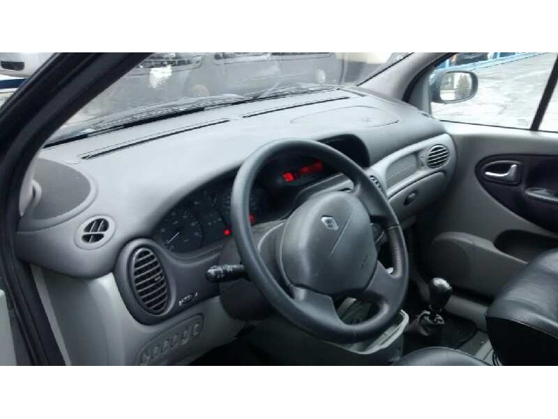 renault scenic (ja..) del año 2002