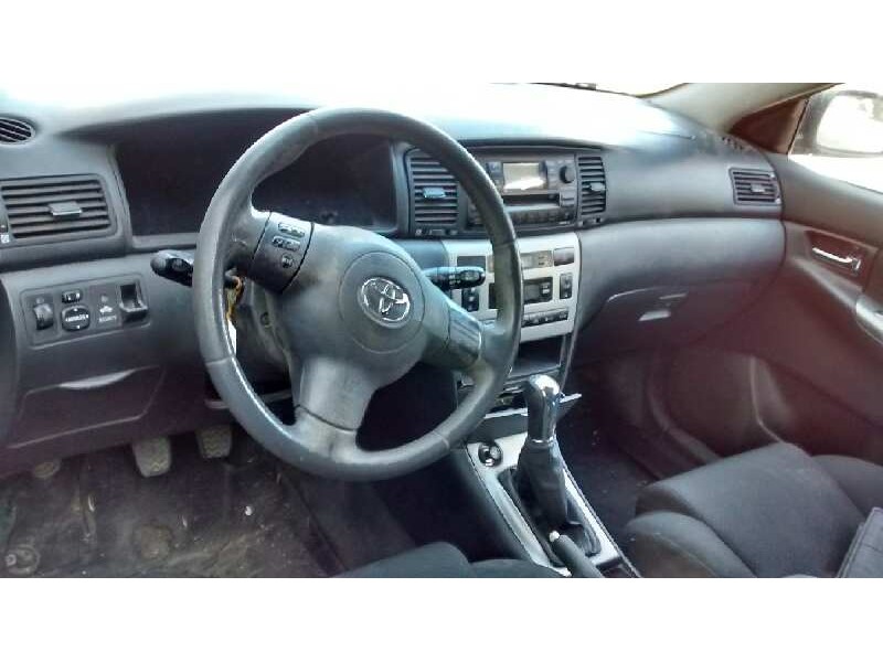 toyota corolla (e12) del año 2005