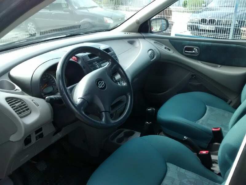 nissan almera tino (v10m) del año 2002